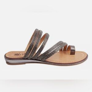 GC Shoes Women's  HARMONIE
Black Pewter Flat Rhinestones Sandal